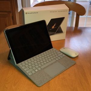 Microsoft Surface Go with Type Cover & Mouse